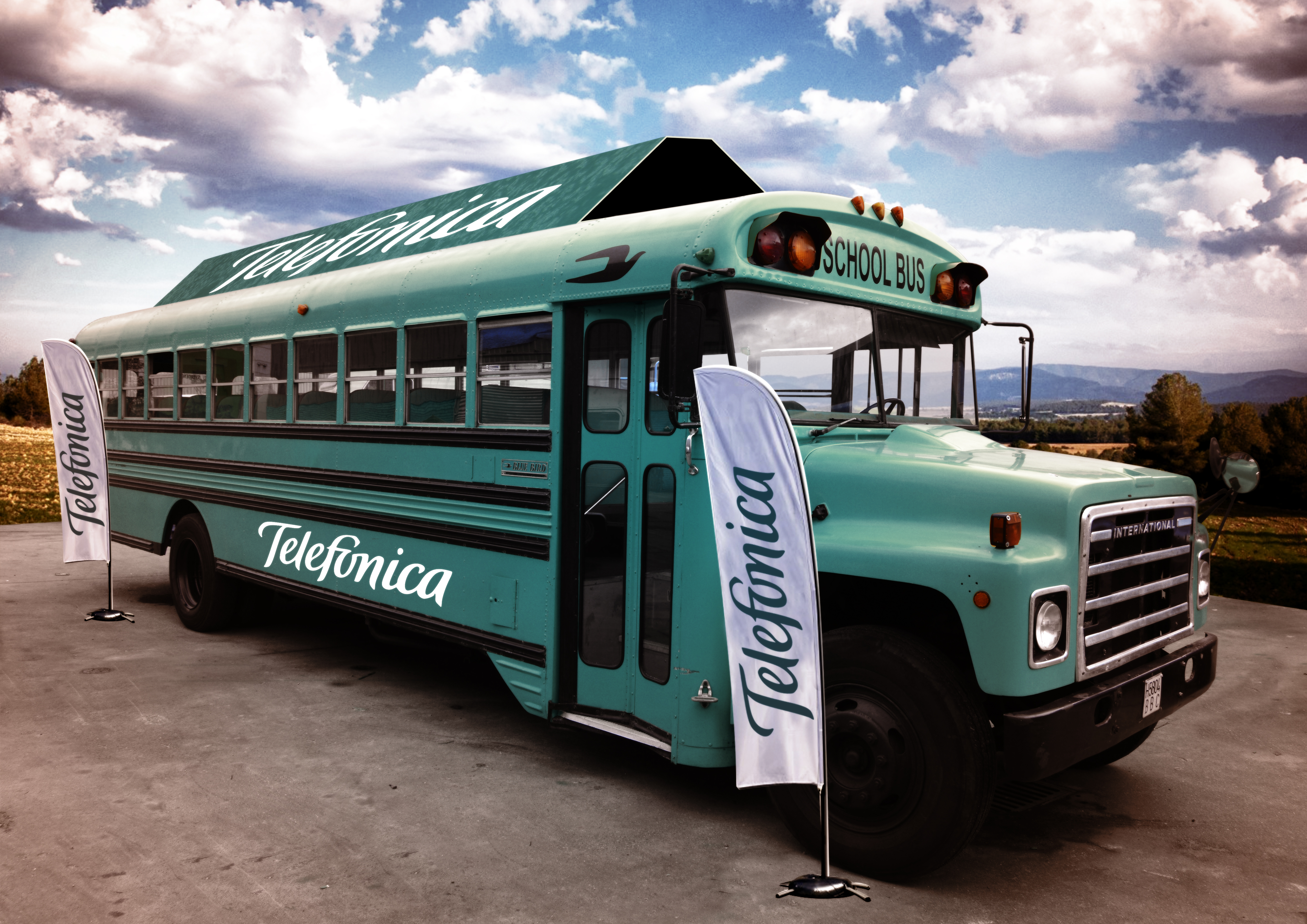 School_Bus-Telefonica
